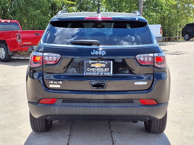 Used 2025 Jeep Compass Latitude AWD/4WD image 6