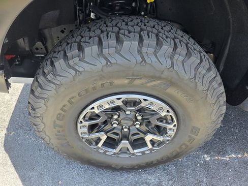 Used 2025 Ford F150 Raptor w/ Equipment Group 803A Raptor R AWD/4WD image 10