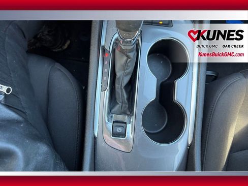 Used 2024 Chevrolet Malibu LT image 19