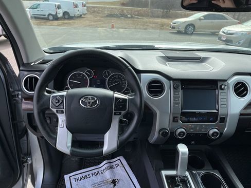 Used 2014 Toyota Tundra Limited w/ Limited Premium Package image 7