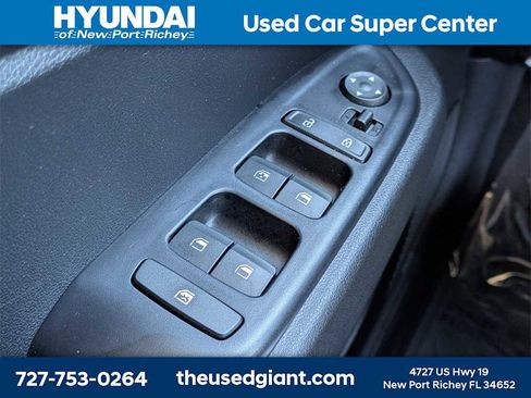 Certified 2023 Hyundai Venue Limited w/ Cargo Package image 24