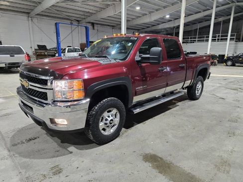 Used 2013 Chevrolet Silverado 2500 LT w/ Interior Plus Package image 2