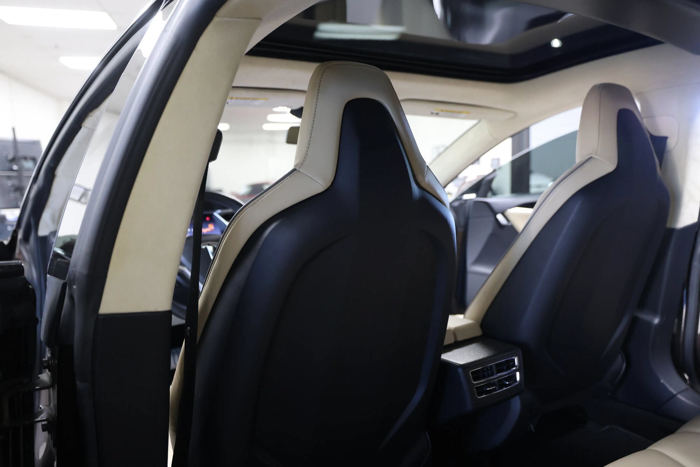 Used 2013 Tesla Model S Performance RWD image 49