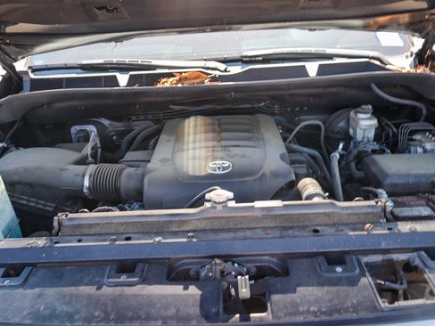 Used 2021 Toyota Tundra Limited w/ Limited Premium Package AWD/4WD image 26