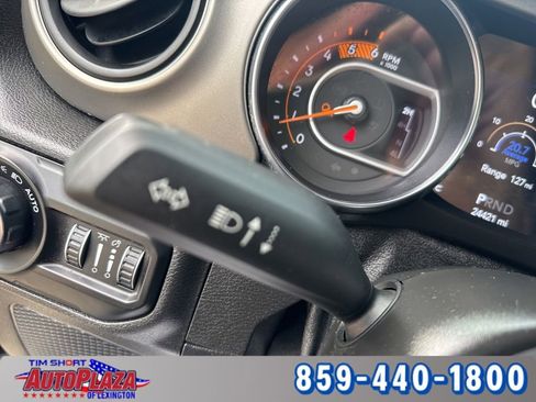 Used 2021 Jeep Gladiator Sport image 38