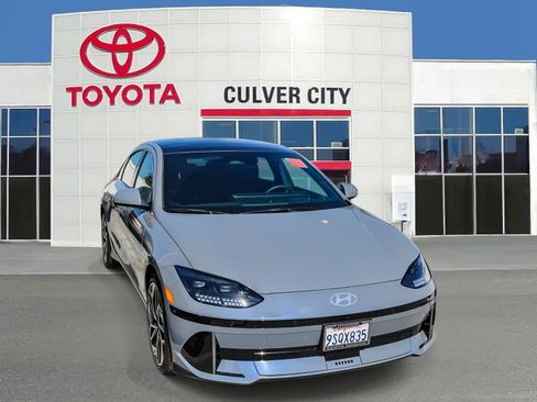 Used 2025 Hyundai Ioniq 6 Limited image 1