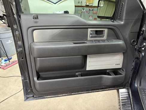 Used 2014 Ford F150 FX4 w/ Equipment Group 402A Luxury image 9