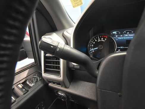 Used 2020 Ford F150 Lariat w/ Equipment Group 502A Luxury AWD/4WD image 16