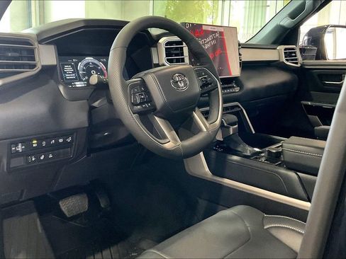 Used 2026 Toyota Tundra Limited AWD/4WD image 4