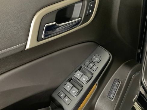 Used 2020 GMC Yukon XL Denali w/ Denali Premium Package AWD/4WD image 27
