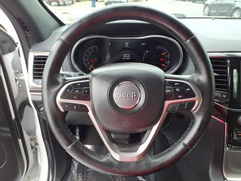 Used 2022 Jeep Grand Cherokee Limited image 21