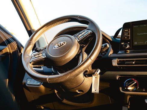 Used 2021 Kia Seltos S image 20