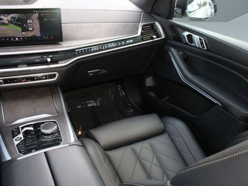 Used 2024 BMW X5 xDrive40i w/ Parking Assistance Package image 30