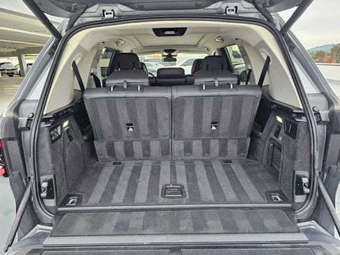 Used 2024 BMW X7 xDrive40i w/ Premium Package image 15