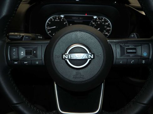Used 2025 Nissan Pathfinder SV AWD/4WD image 11