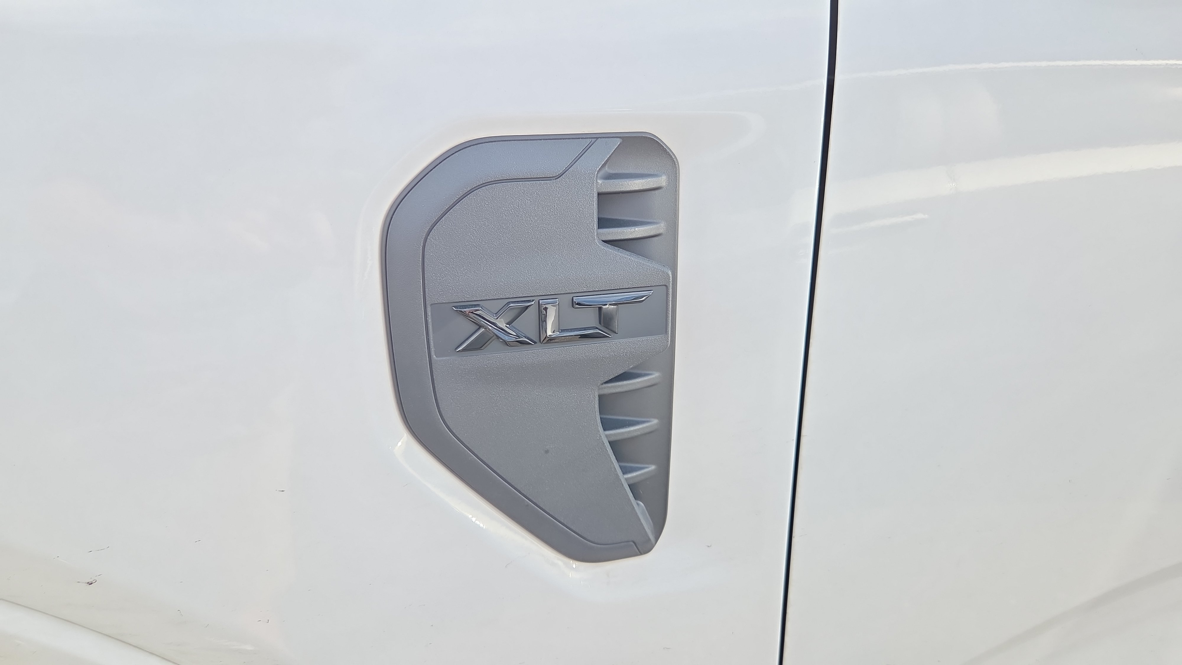 Used 2025 Ford Ranger XLT w/ Black Appearance Package RWD image 5