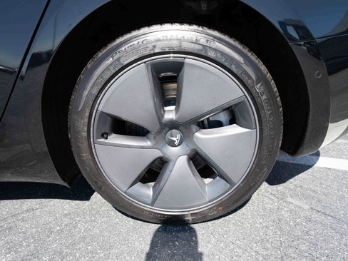 Used 2021 Tesla Model 3 Standard Range Plus RWD image 26