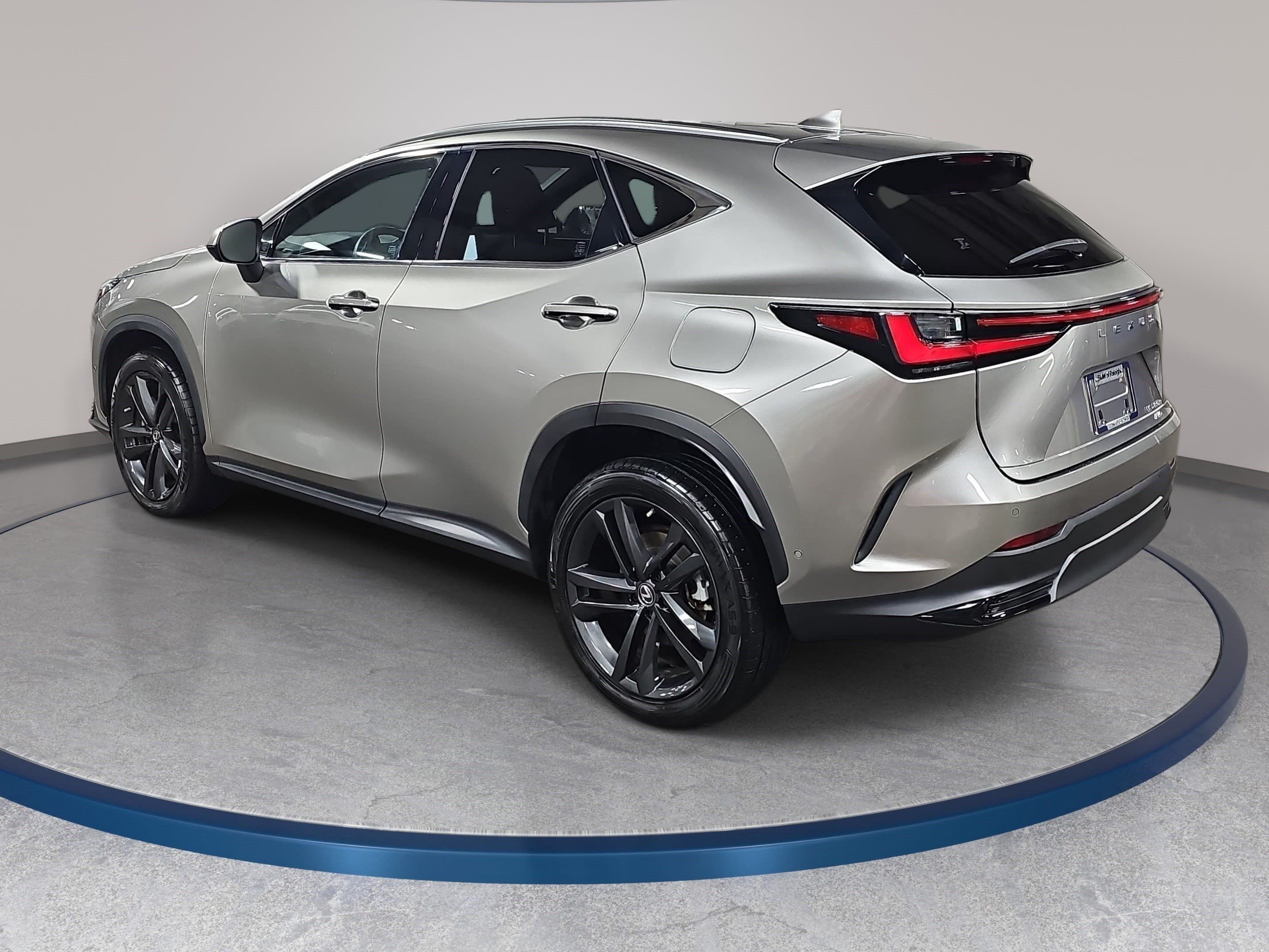 Used 2022 Lexus NX 450h+ AWD w/ Vision Package image 7