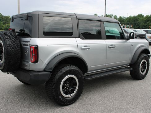Used 2023 Ford Bronco Outer Banks w/ Sasquatch Package AWD/4WD image 6