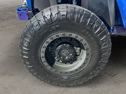 Used 2021 Jeep Gladiator Rubicon AWD/4WD image 14