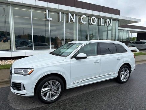 Used 2022 Audi Q7 3.0T Premium Plus w/ Premium Plus Package AWD/4WD image 2
