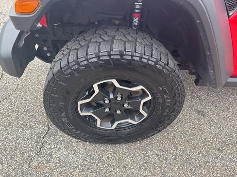 Certified 2022 Jeep Gladiator Rubicon w/ LED Lighting Group image 26