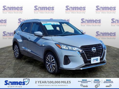 Used 2024 Nissan Kicks SV image 1