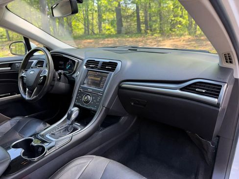 Used 2014 Ford Fusion Titanium FWD image 17