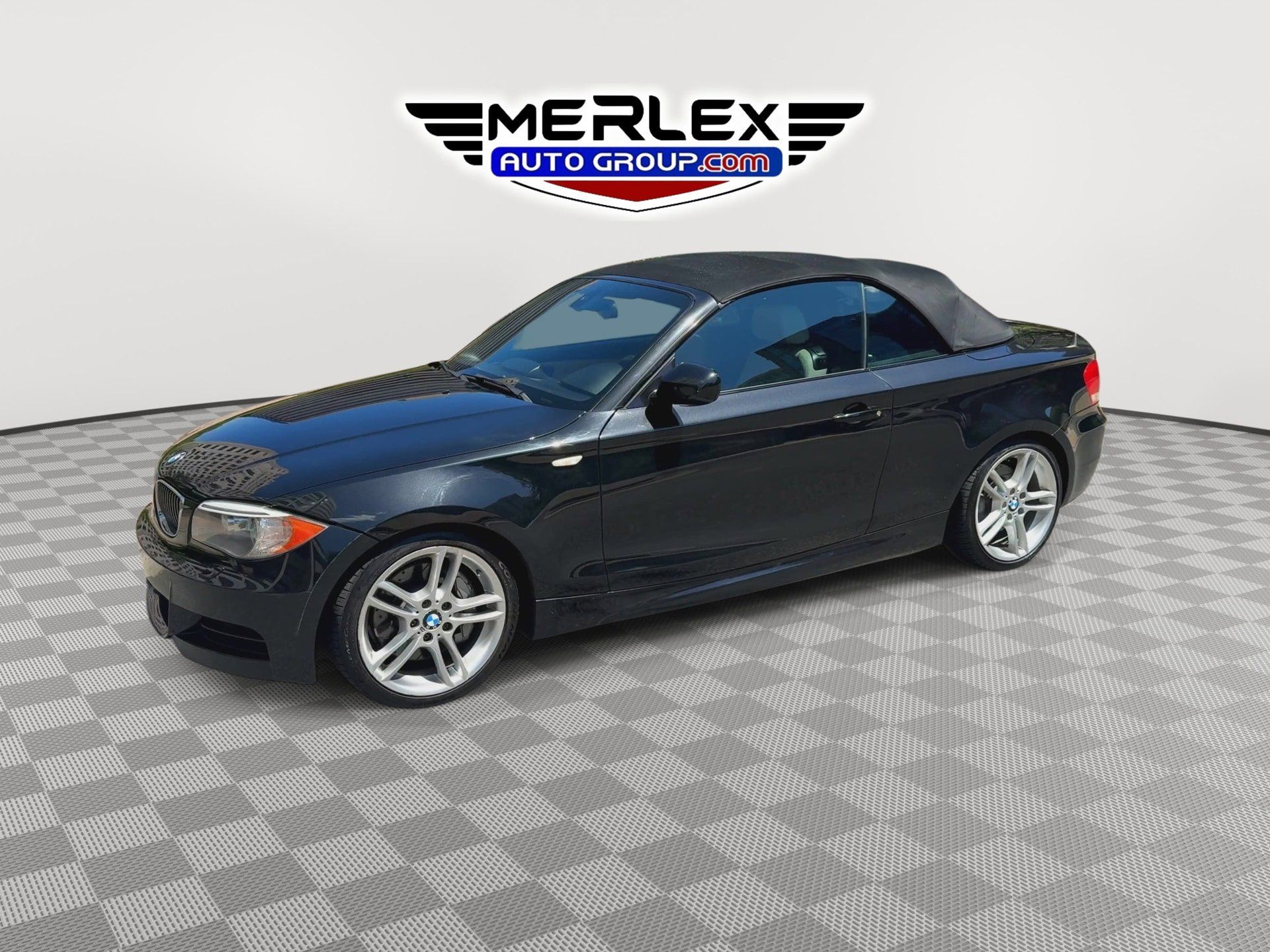 Used 2012 BMW 135i Convertible RWD image 4