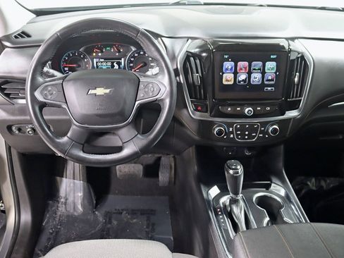 Used 2018 Chevrolet Traverse LT image 15