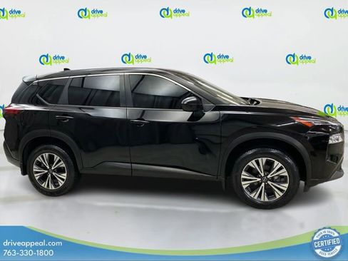 Used 2023 Nissan Rogue SV image 4