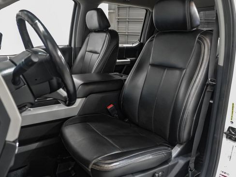 Used 2021 Ford F250 Lariat w/ FX4 Off-Road Package AWD/4WD image 29