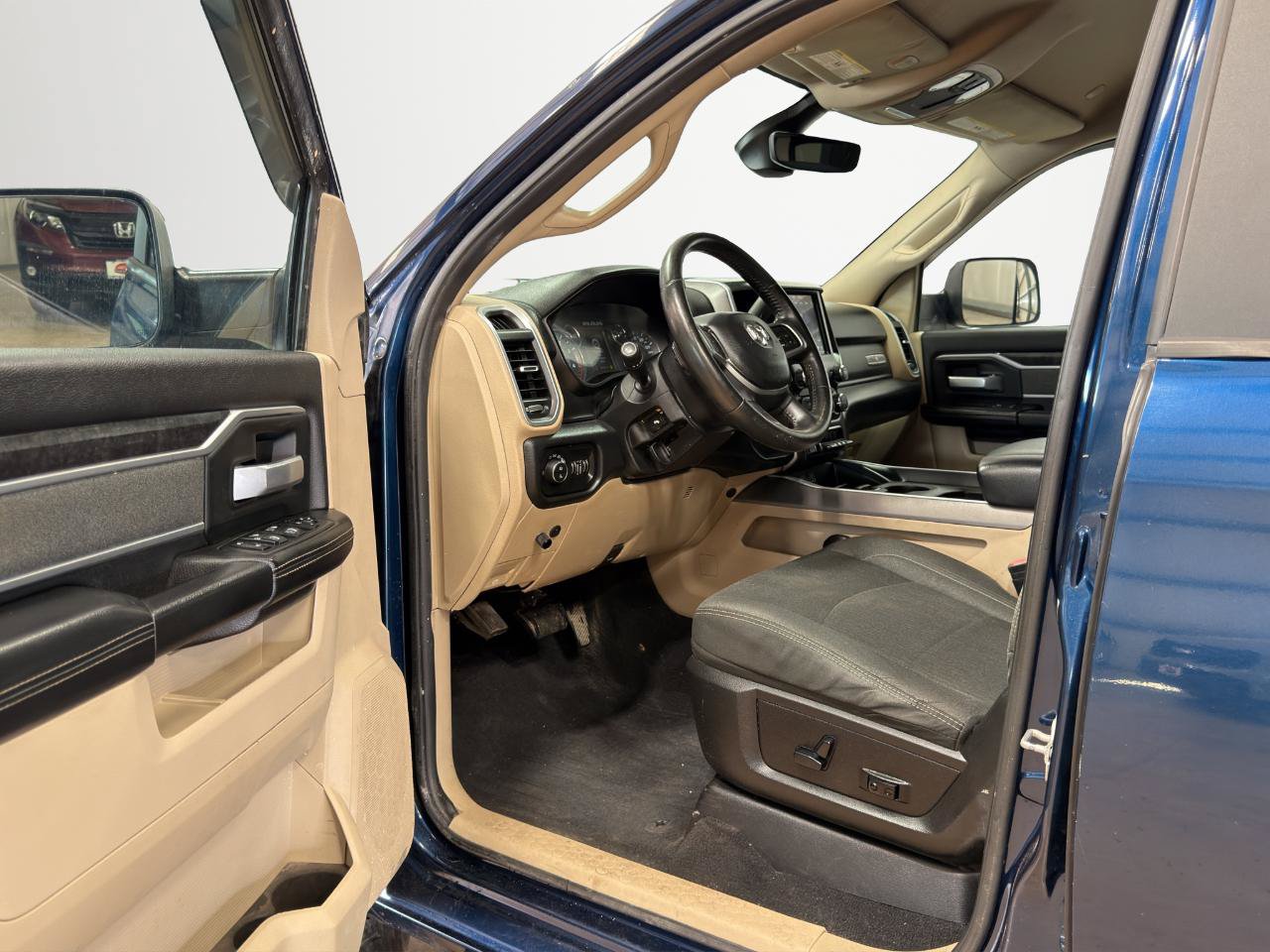 Used 2019 RAM 3500 Lone Star AWD/4WD image 9