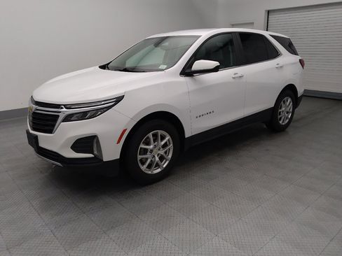 Used 2022 Chevrolet Equinox LT FWD image 2