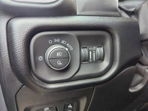 Used 2019 RAM 1500 Laramie image 25