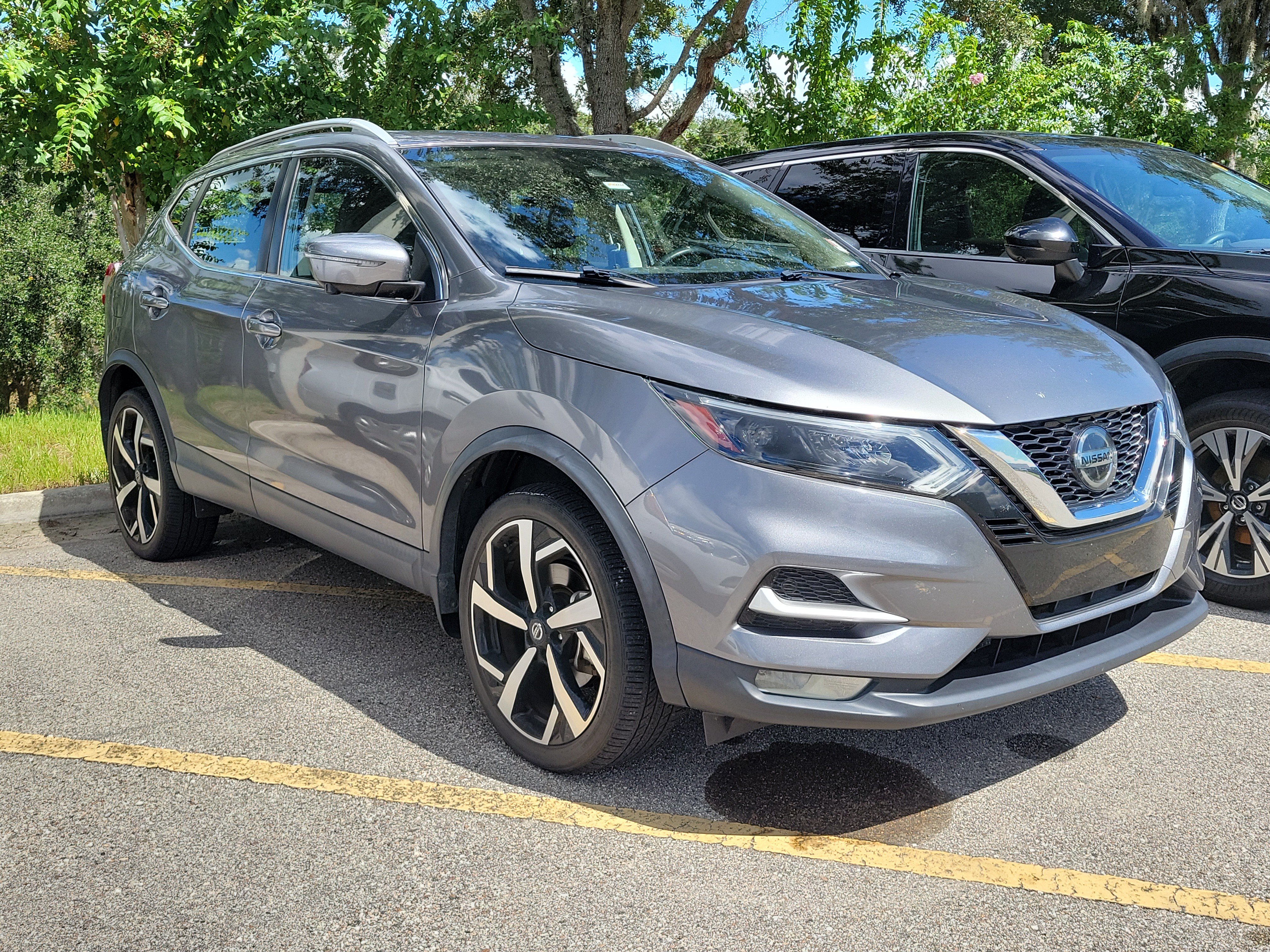 Certified 2021 Nissan Rogue Sport SL w/ Premium Package FWD image 2