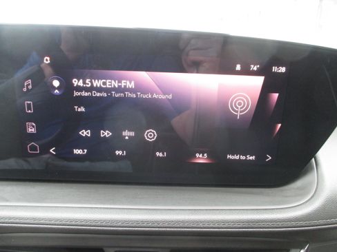 Used 2024 Buick Encore GX Avenir w/ Avenir Convenience Package FWD image 20