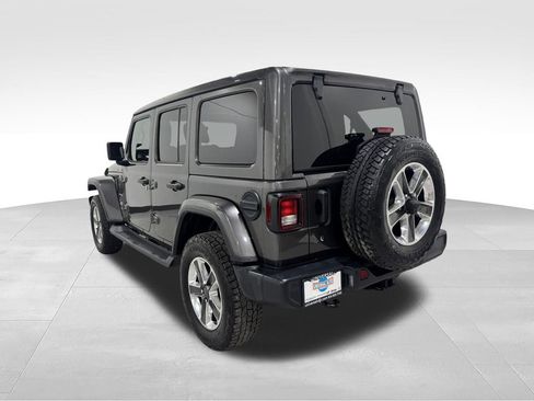 Used 2019 Jeep Wrangler Unlimited Sahara w/ Uconnect 4C Nav & Sound Group AWD/4WD image 40