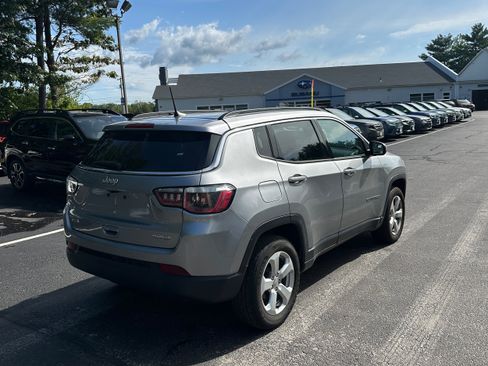 Used 2020 Jeep Compass Latitude w/ Popular Equipment Group AWD/4WD image 7
