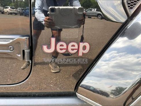 Used 2021 Jeep Wrangler Unlimited Rubicon AWD/4WD image 21