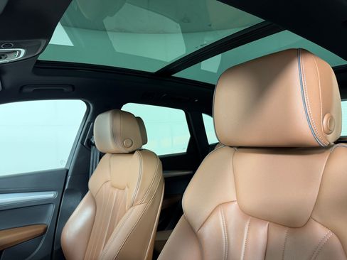 Used 2025 Audi Q5 2.0T Premium w/ Convenience Plus Package image 16