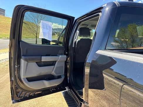 Certified 2025 Ford F150 XLT w/ Equipment Group 302A MID AWD/4WD image 15