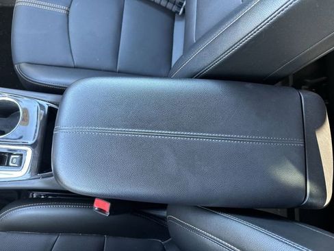 Certified 2024 Chevrolet Equinox Premier image 23