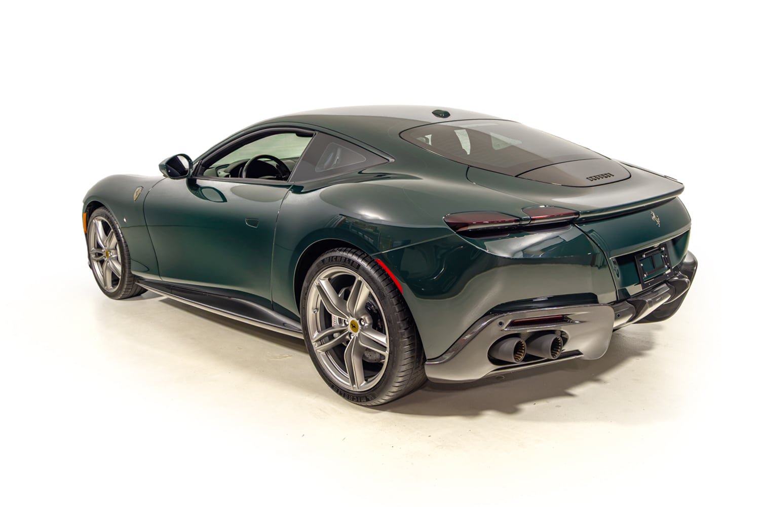 Used 2021 Ferrari Roma RWD image 6