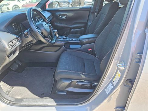 Used 2025 Honda HR-V Sport image 11