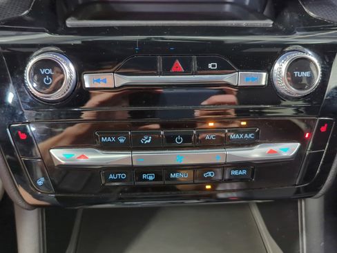 Used 2022 Ford Explorer ST-Line image 21