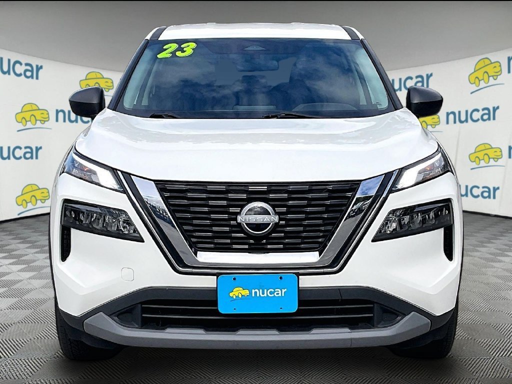 Used 2023 Nissan Rogue S AWD/4WD image 2