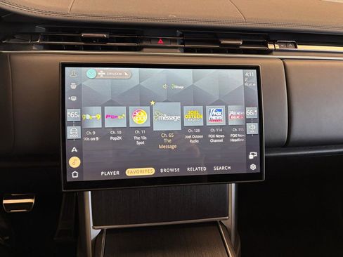 Used 2025 Land Rover Range Rover Long Wheelbase SE image 19