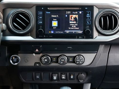 Used 2019 Toyota Tacoma TRD Sport image 30