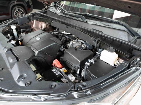 Used 2018 Toyota Highlander Limited Platinum w/ Protection Package #3 image 34